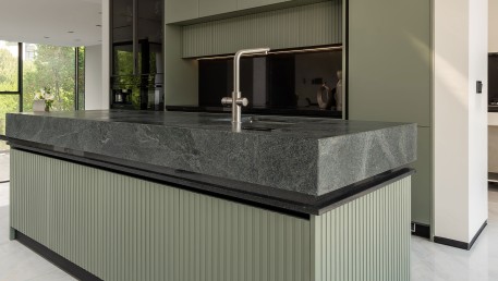 Modernkitchendesign_8.jpg